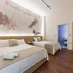 Ξενοδοχείο με διαμερίσματα Kingdom Family Apartment's Center 3*