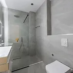 Kingdom Family Apartment's Center Durrës