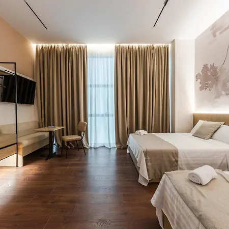Kingdom Family Apartment's Center 아파트호텔 *