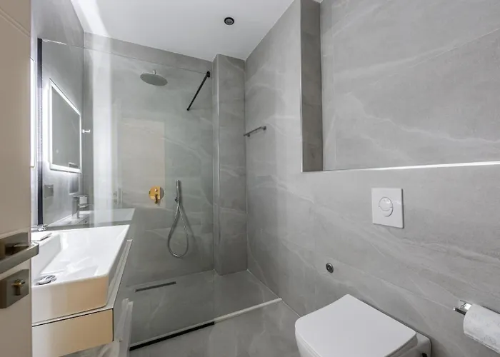 Kingdom Family Apartment's Center Durrës